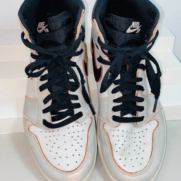 NIKE AIR JORDAN SB 1 NY TO PARIS RETRO HIGH TOP OG DEFIANT Men 10.5M #CD657800 - Picture 6 of 9